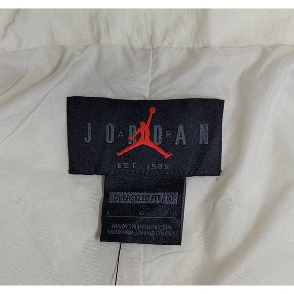 Jordan Essentials Women's Oversized Jacket DM5197-104 - Picture 9 of 9